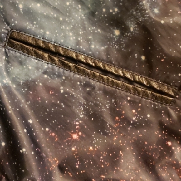 𝅺H & M galaxy  jacket  size 10 - Picture 5 of 12